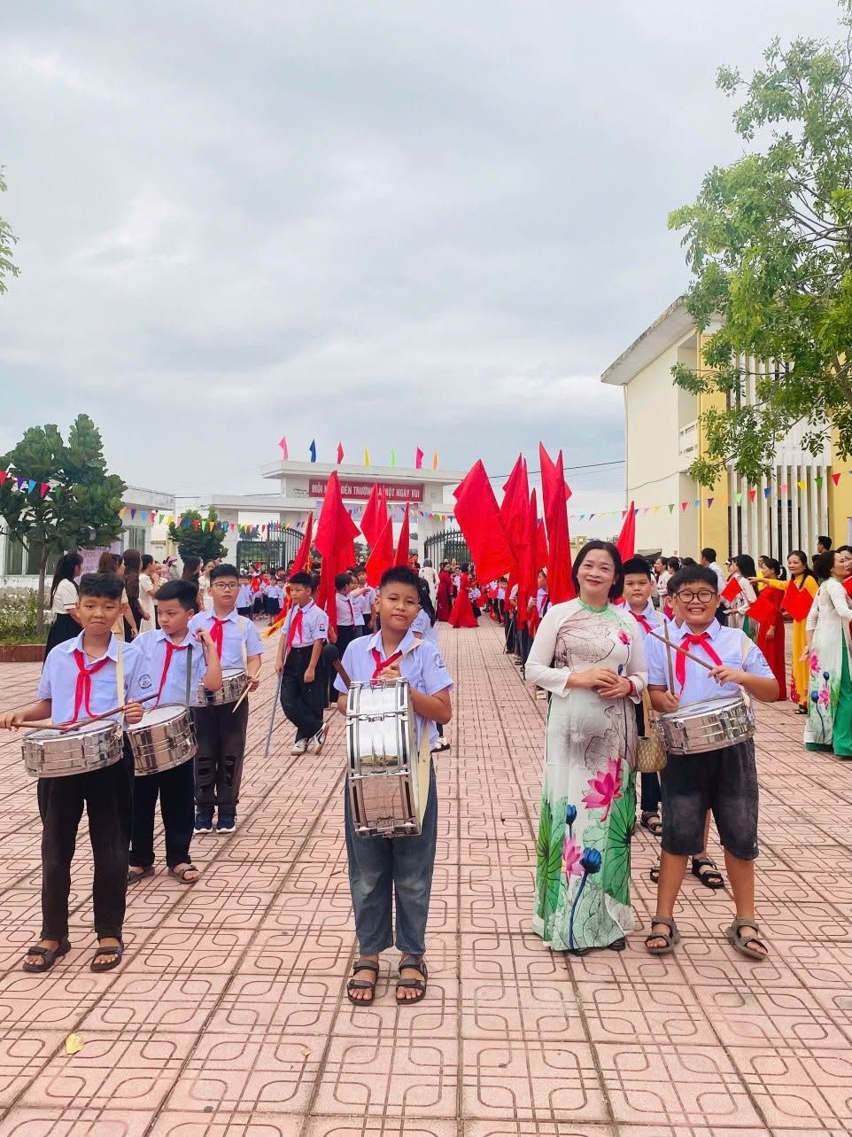Tổng quan về Trường: Môi trường học tập an toàn, thân thiện và chất lượng 4 798261915 122111214015438802 660630387386349127 n